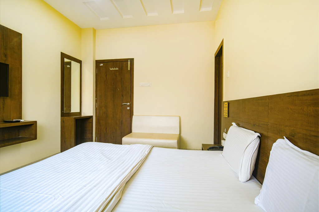 Fabhotel Satyug