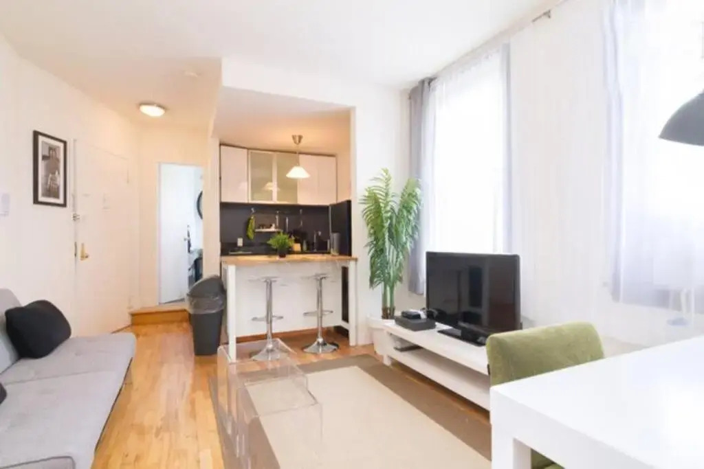 139-3E West Village 1BR best value