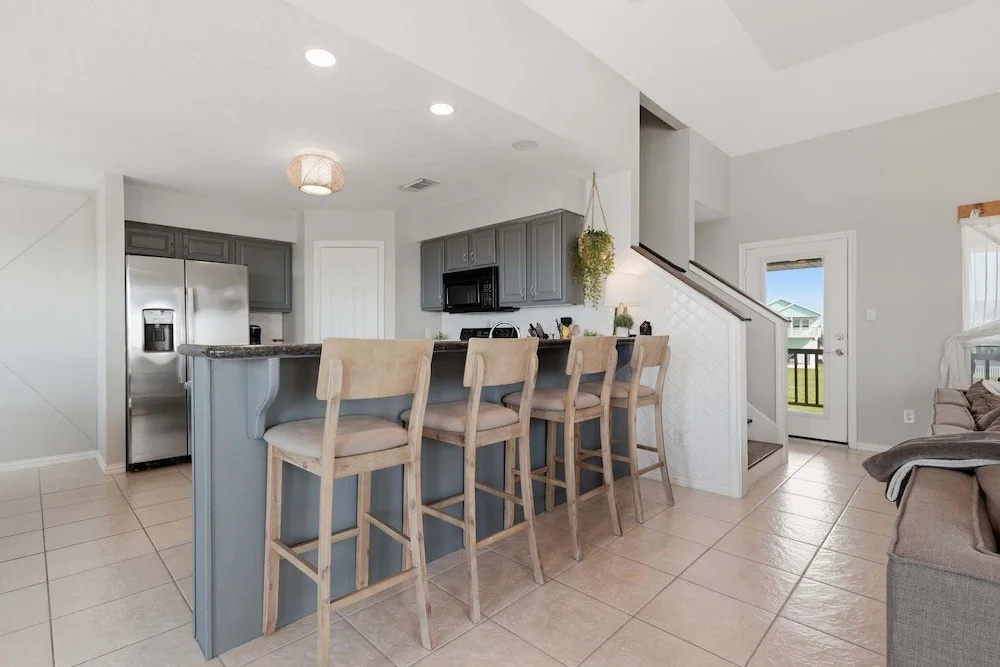 Serene Coastal Escape With Gulf Views 3 Bedroom Home