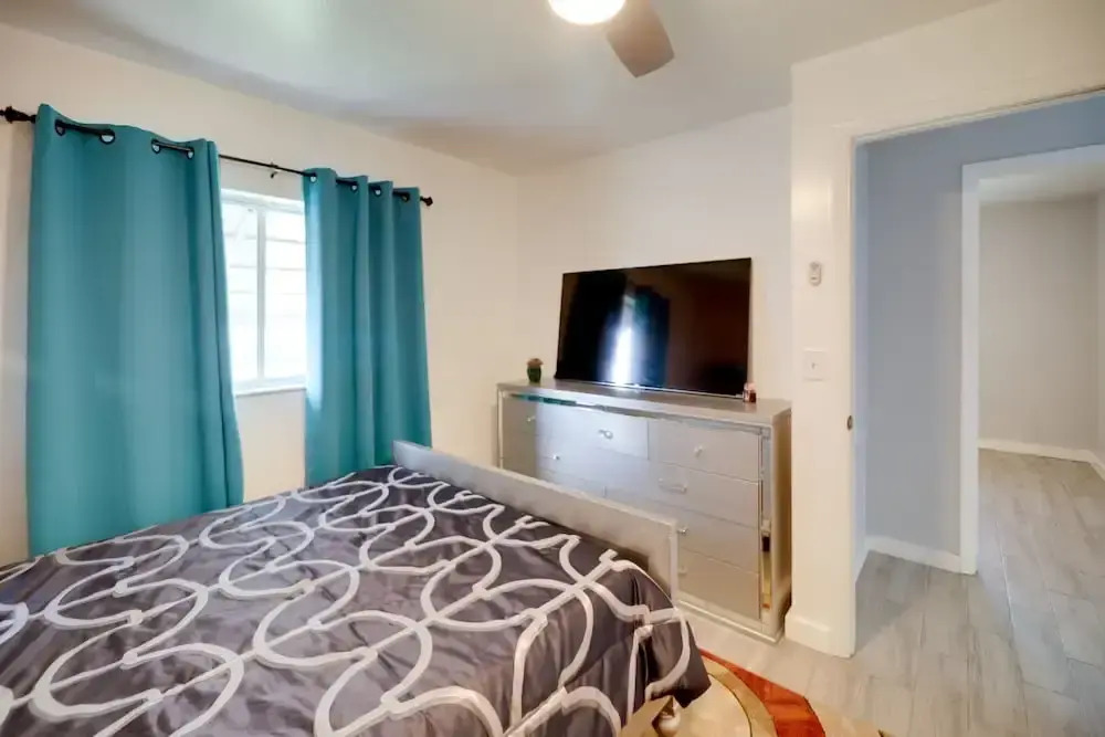 Canal Access & Private Pool: Cape Coral Oasis!