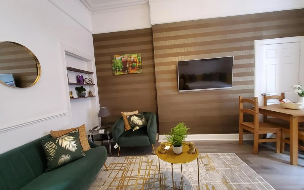 6 Separate beds, 2 baths -Leith Spectacular Apartment