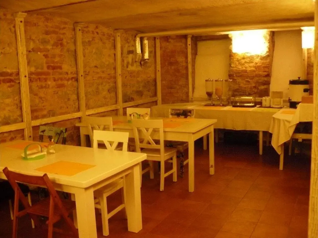 Hostel Lavele