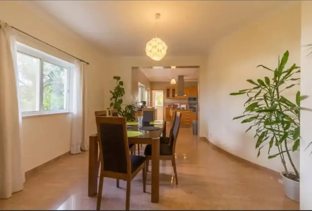 Villa - 5 Bedrooms with Pool - 107747