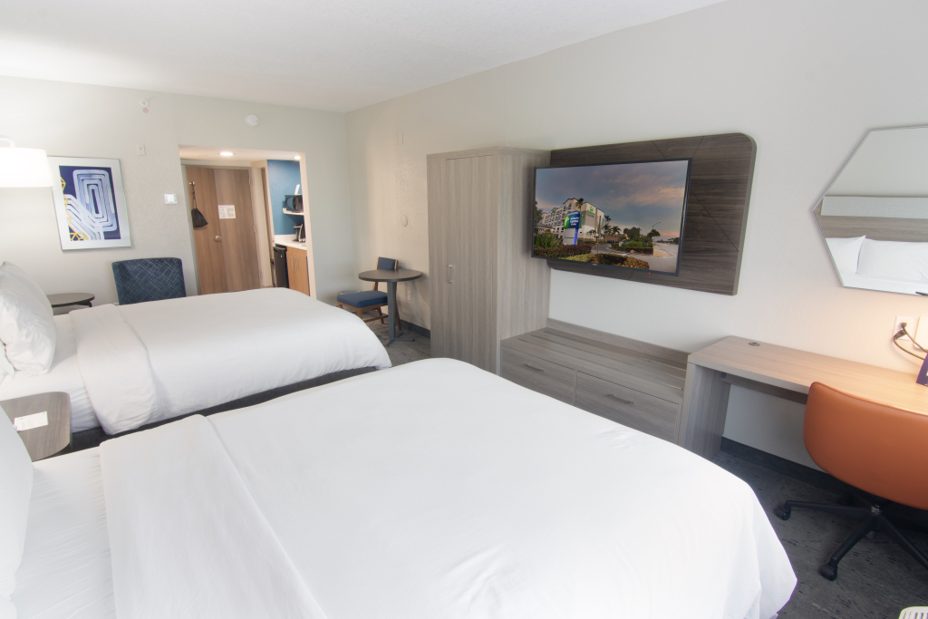 Holiday Inn Express and Suites Fort Lauderdale Airport West by IHG