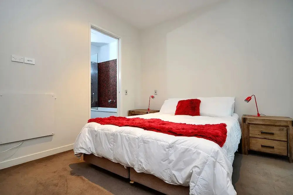 QV Charming 2 Bedroom Viaduct Harbour - 607