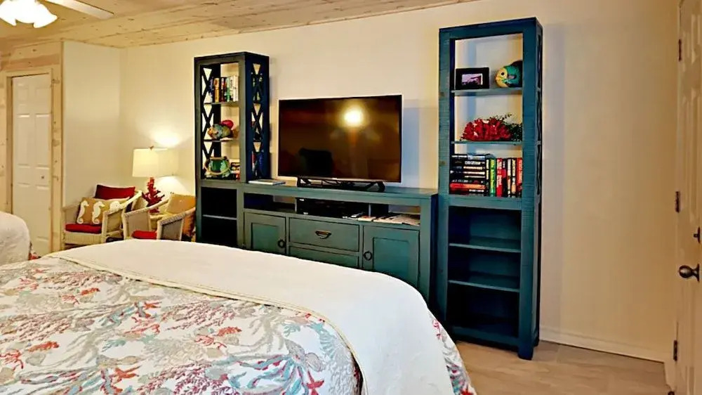 135 Sea Breeze - Coastal Chic Cutie 1 Bedroom 1 Bathroom Condo