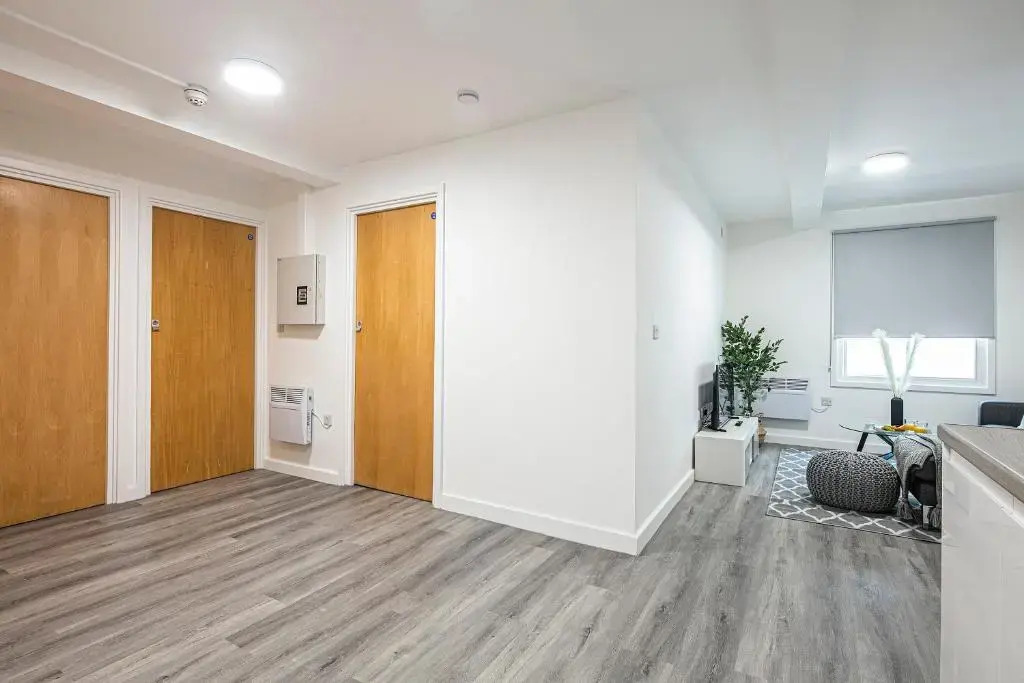 Phoenix Court - By Resify