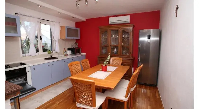 Apartment Smokvica