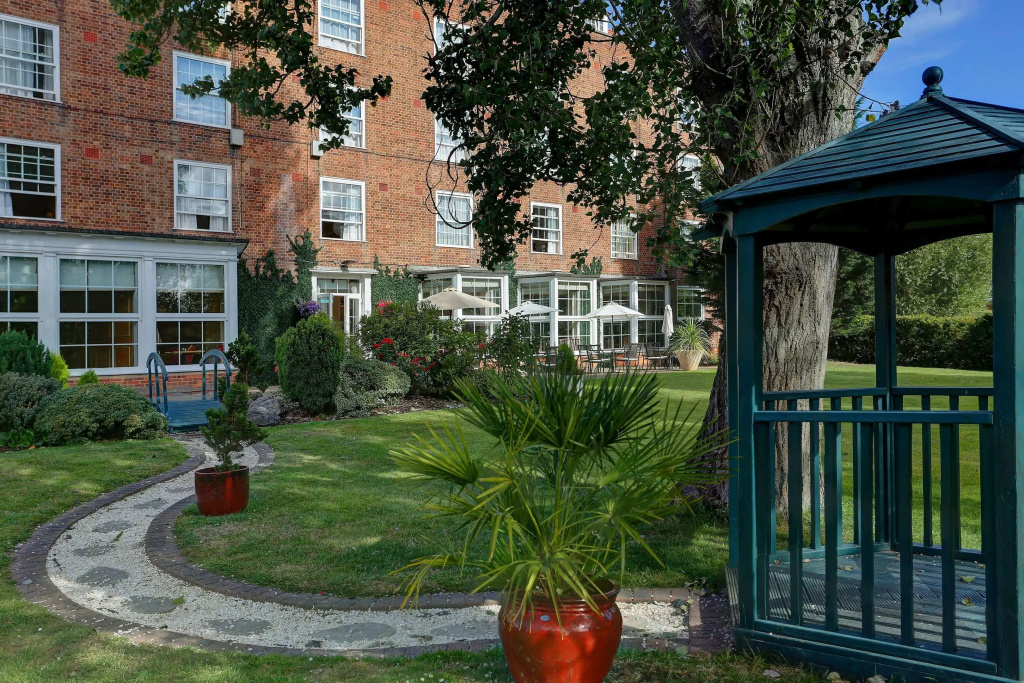 Best Western Homestead Court Hotel