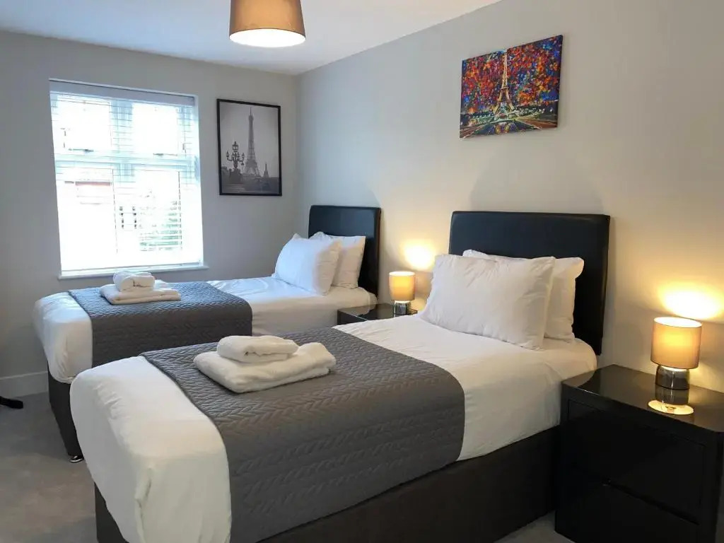 Roomotel - Oakview Moseley