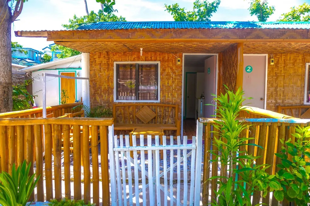 Mabuhay Thresher Dive Resort