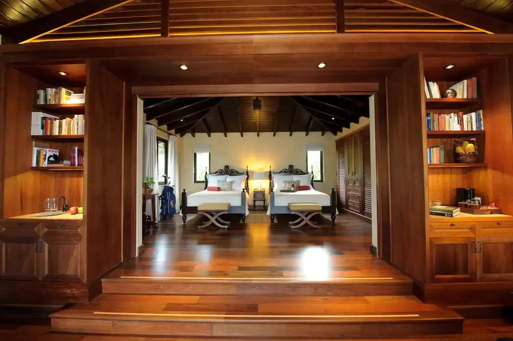 Royal Isabela