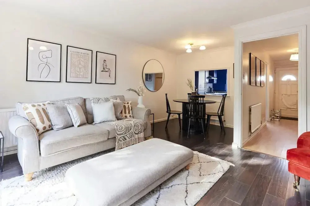 The Chiswick Escape - Lovely 2BDR House with Garden