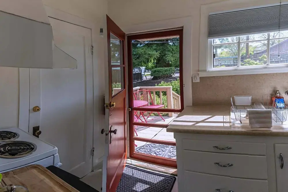 '1900' Guest House ~ Near OSF
