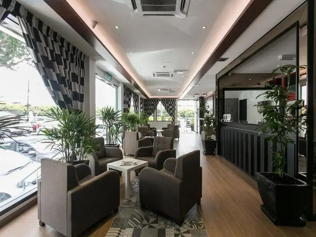 OYO 292 Stella Hotel