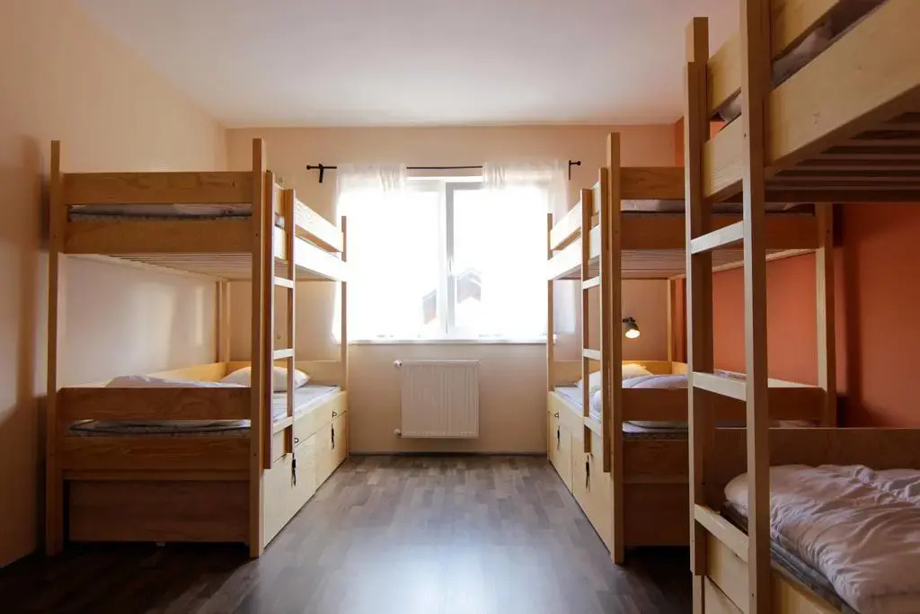 Falling Lakes Hostel
