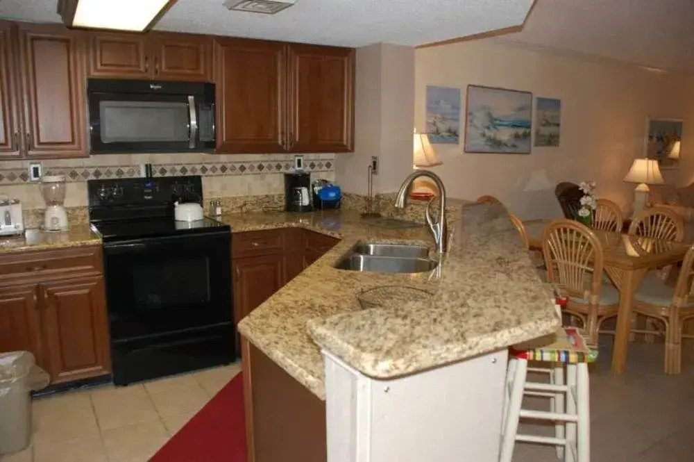 Carolina Winds 602 3 Br Condo by RedAwning
