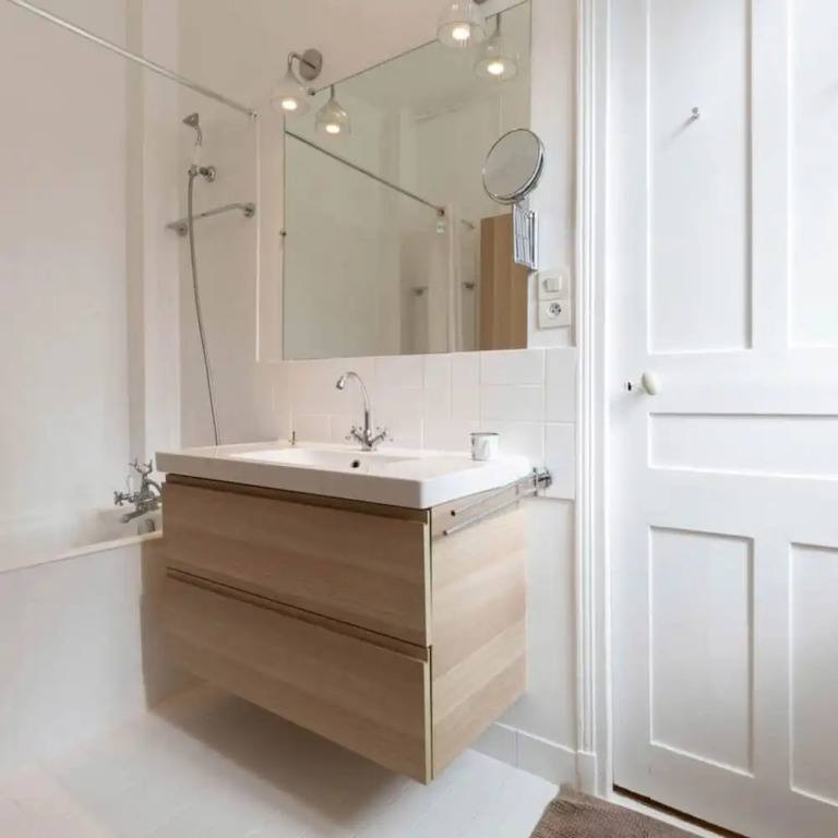 Chic Grenelle 3 Bedroom Apartment in Paris