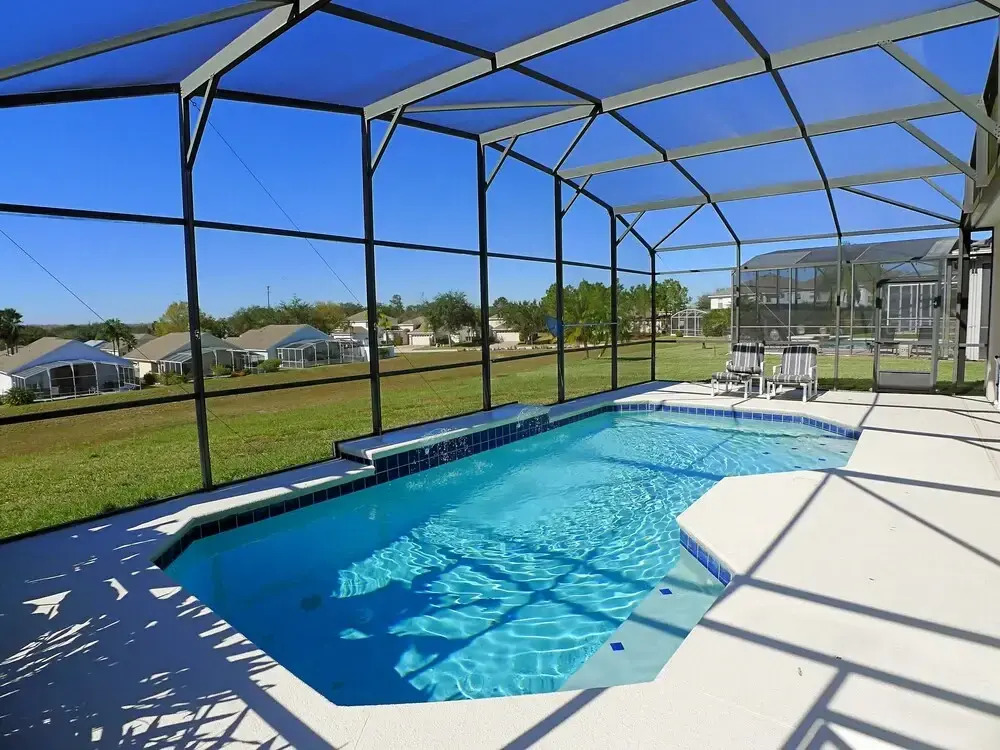 5 BED Pool Home ON Golf Course