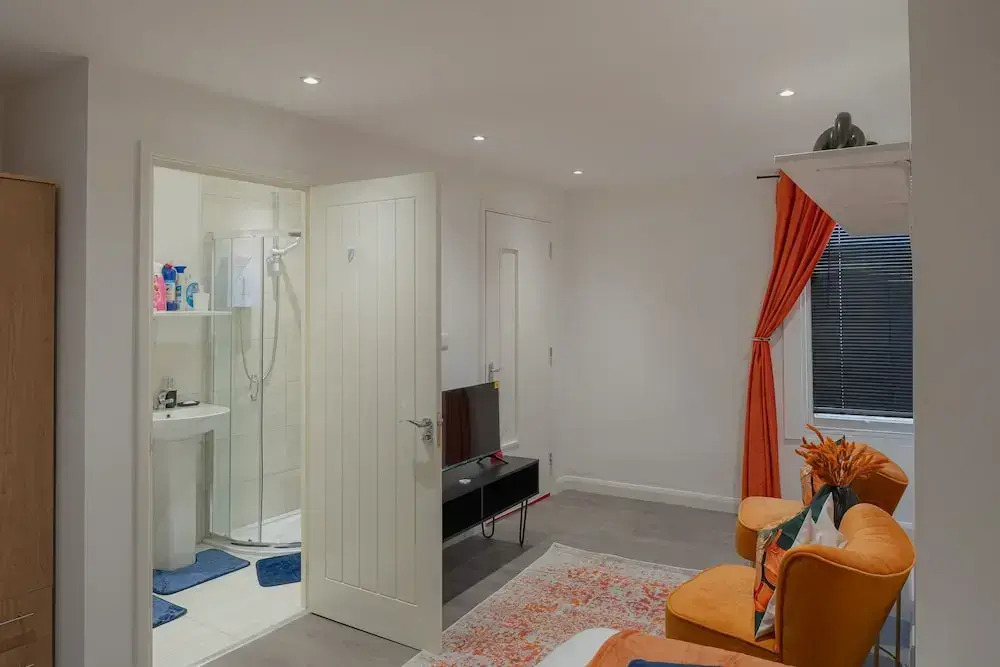 Luxe Studio Apartment in Leicester City Center