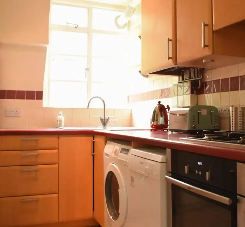 3 Bedroom Apartment Near Finsbury Park
