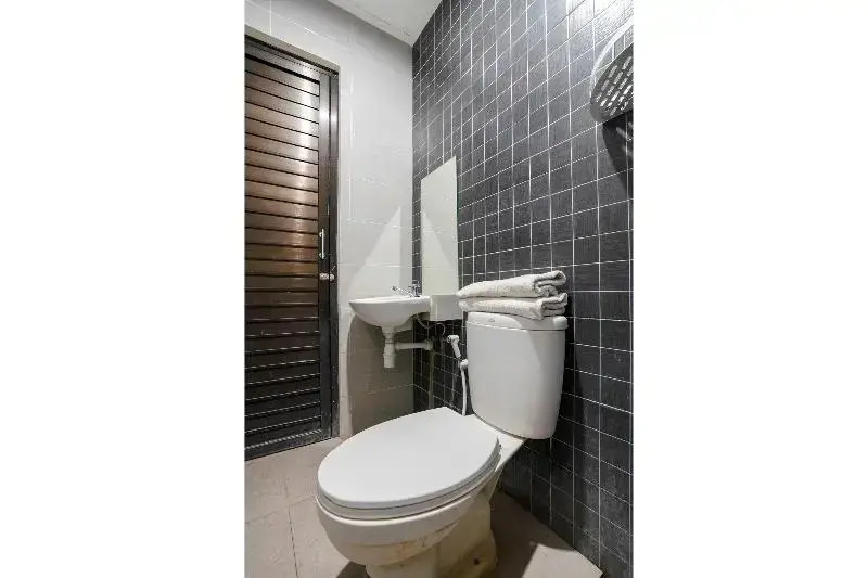Oyo 3800 Kalidami Residence Syariah