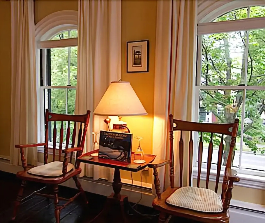 Ardmore Inn