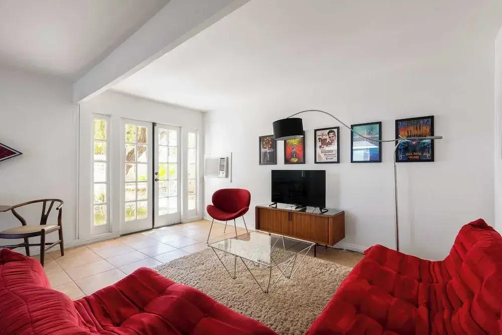 The Monkey Tree Hotel Buyout by Avantstay Entire Hotel Buyout! Funky Rooms w/ Modern Amenities!
