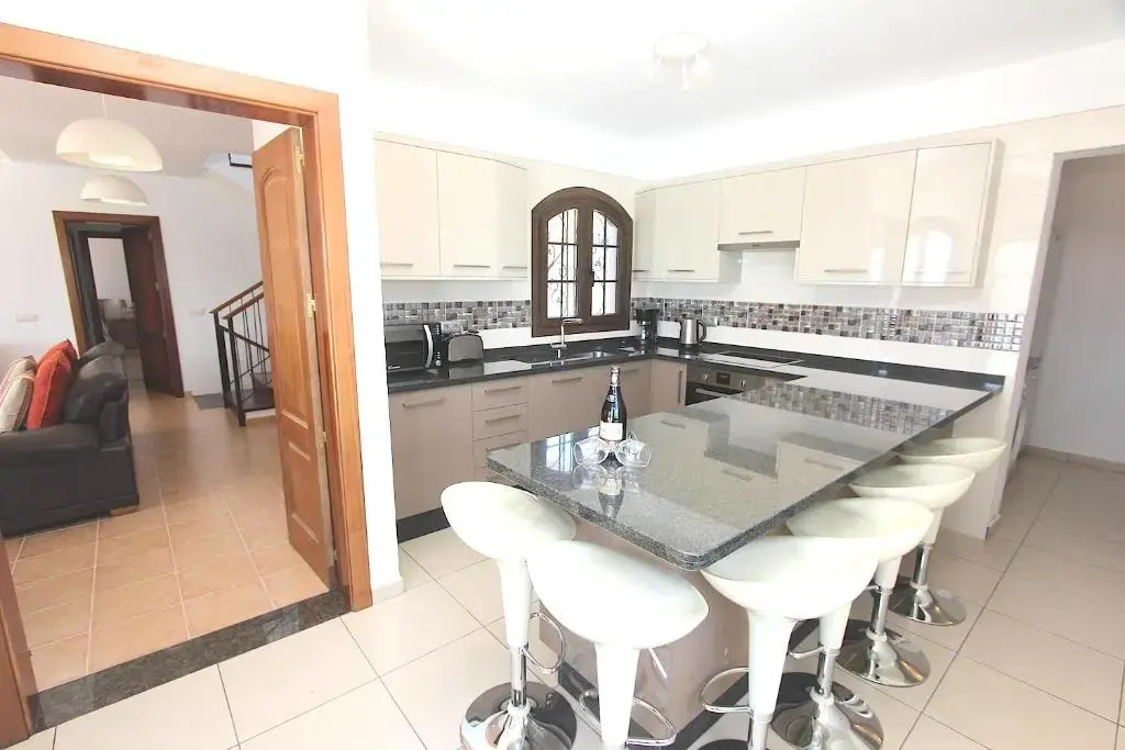 Elegant Villa Oceano Once - Beautiful 5 Bedrooms Private Pool
