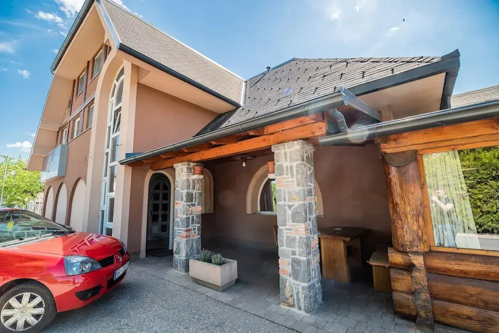 Guesthouse Mars