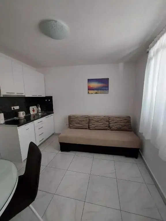Apartments by the sea Gradac, Makarska - 18877