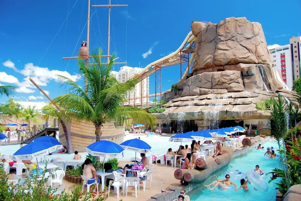 Piazza DiRoma com acesso ao Acqua Park todos os dias