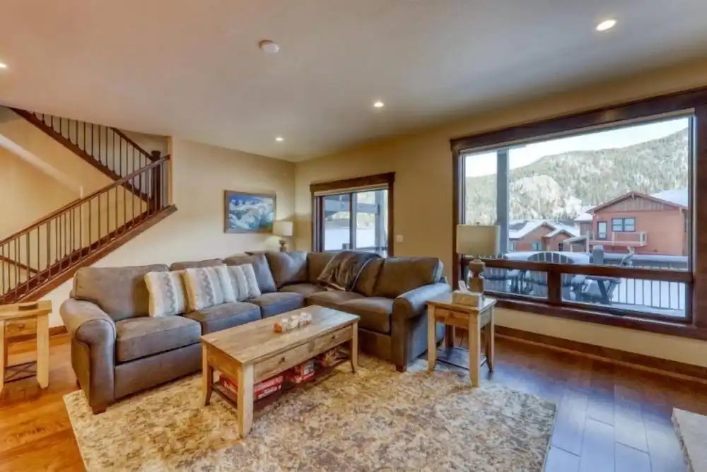 The Alders Townhomes in East Keystone - Luxury 3 Bedroom + Den