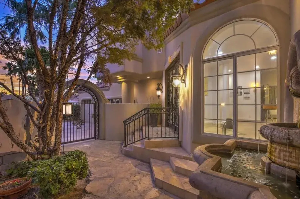 Greens A Luxury Las Vegas Pool Villa