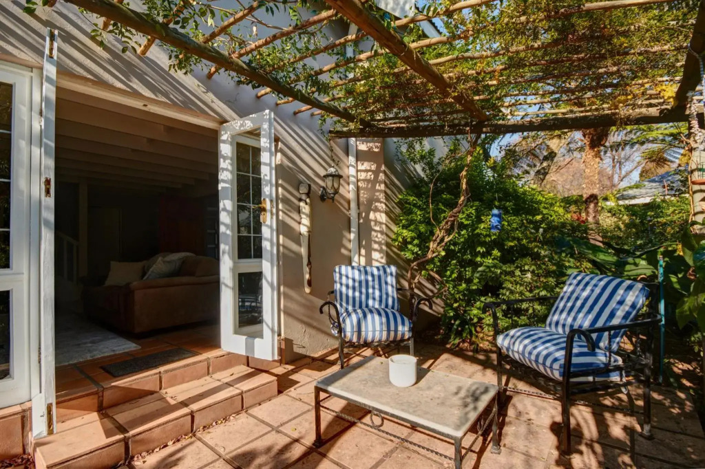 Luxurious & centrally located home away from home