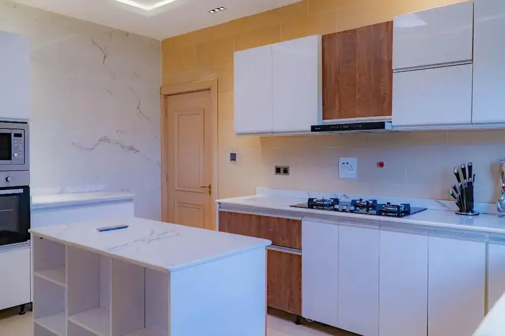 Sujimoto AveMontaigne BananaIsland Ikoyi