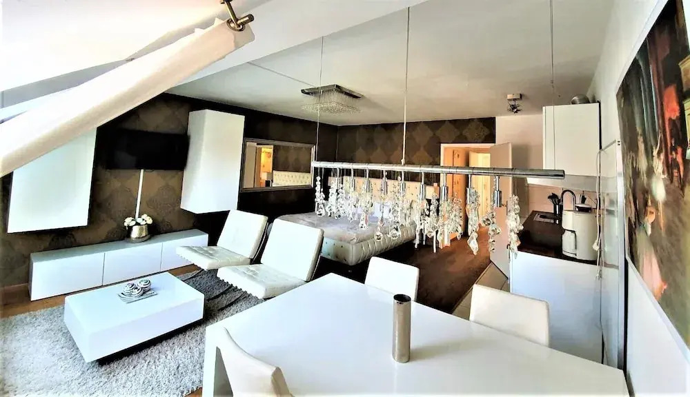 Luxus Penthouse White Russian