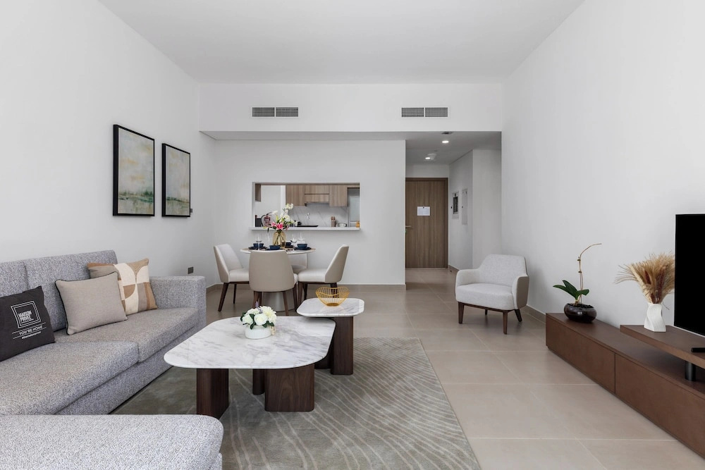 Maison Privee - Relaxed Yas living with Resort-Style Facilities