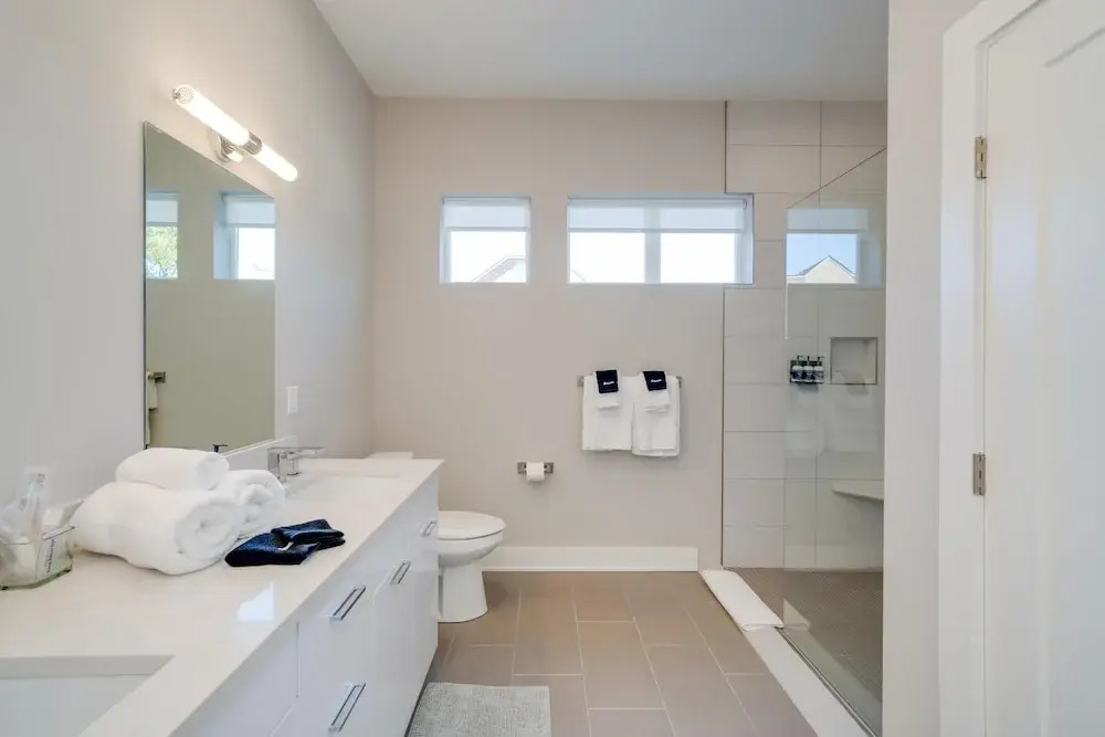 Jurny - Vanderbilt West End Luxury Flats