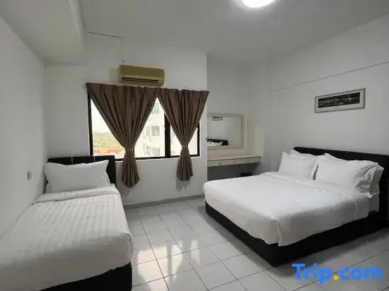 Likas Square Serviced Apartment - garden view with 3 bedrooms by Kocy Homestay