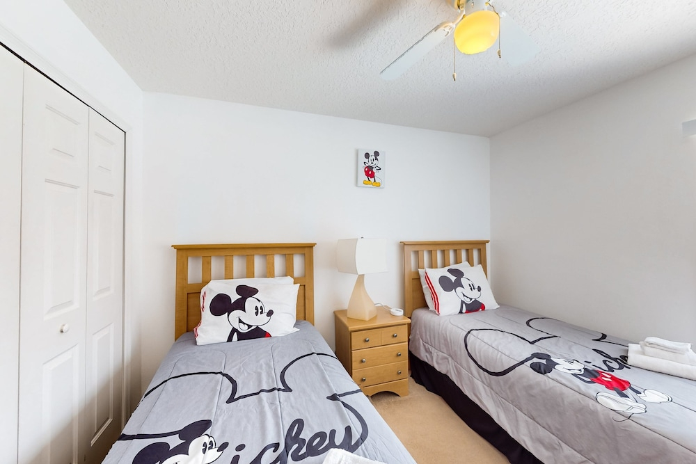 Lovely Home With a Private Pool, Grill, Washer/dryer, & AC - Snowbird Friendly