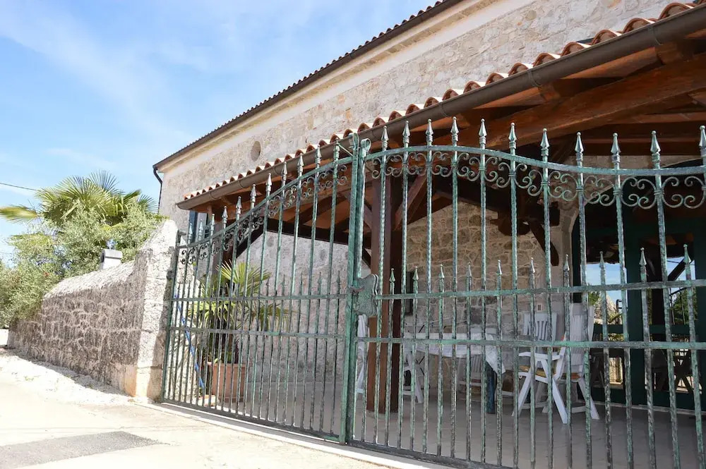 Villa Veleniki