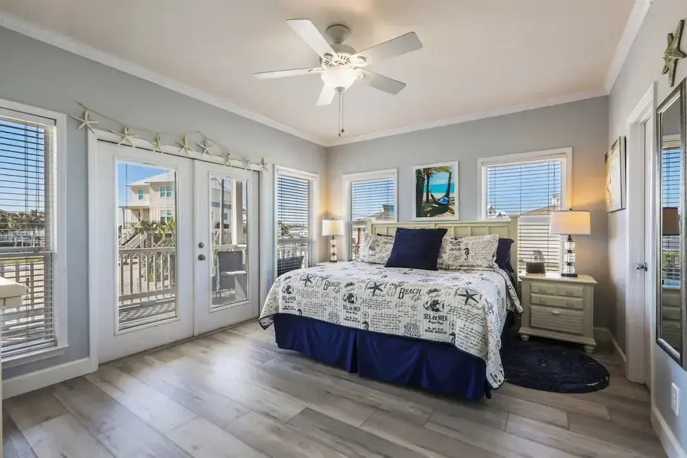 Bama Barefoot Beach House- Near Beach Pool