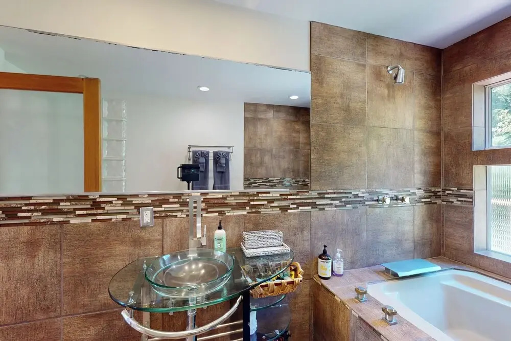 4BR Dog-friendly House w/ Ocean View