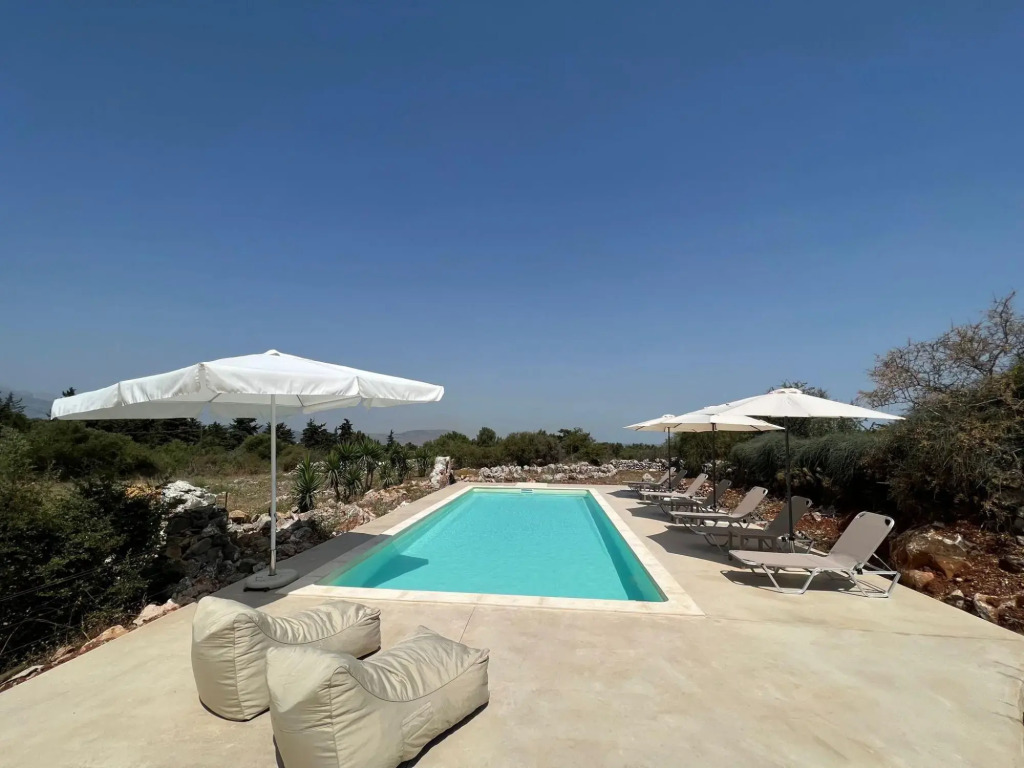 Garden Villa Near Chania s Coastline