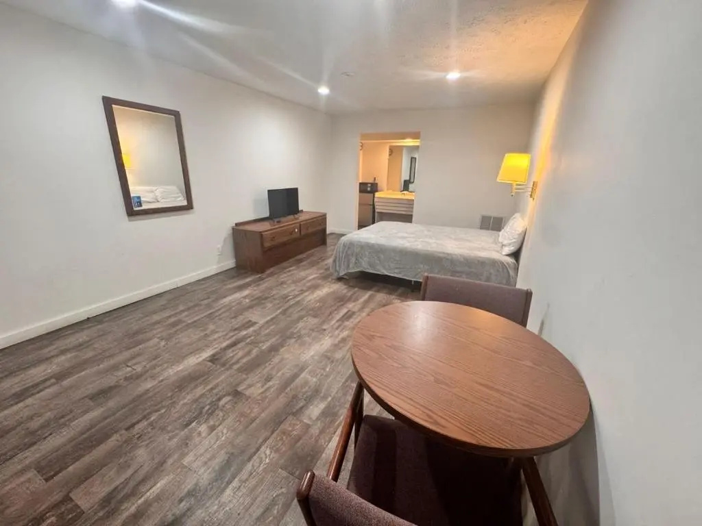 Circle S Motel Cozad I-80