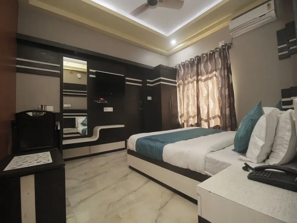 OYO 9507 Hotel Sathi Residency
