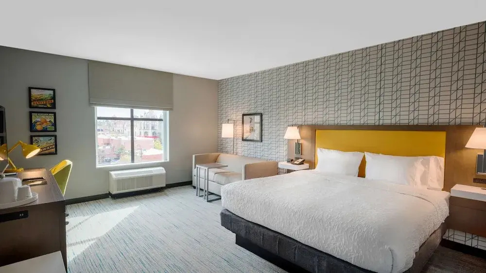 Hampton Inn Riverside Downtown Convention Center