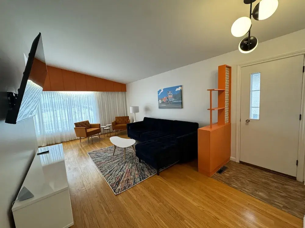Hojo House Winnipeg