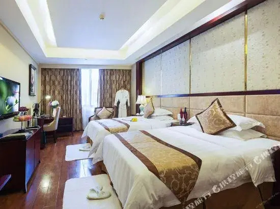 Halcyon Hotel & Resort